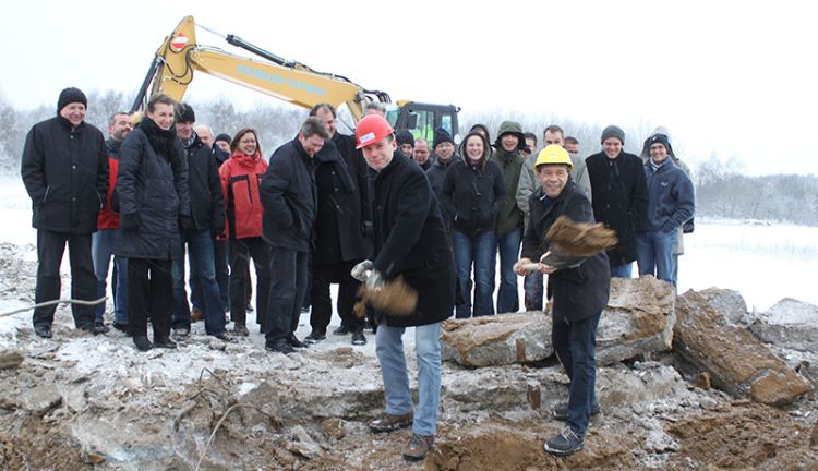 PLANET IC investiert in Firmenneubau